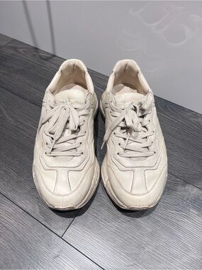 Gucci Off-White/Cream Men’s Low-Top Sneakers